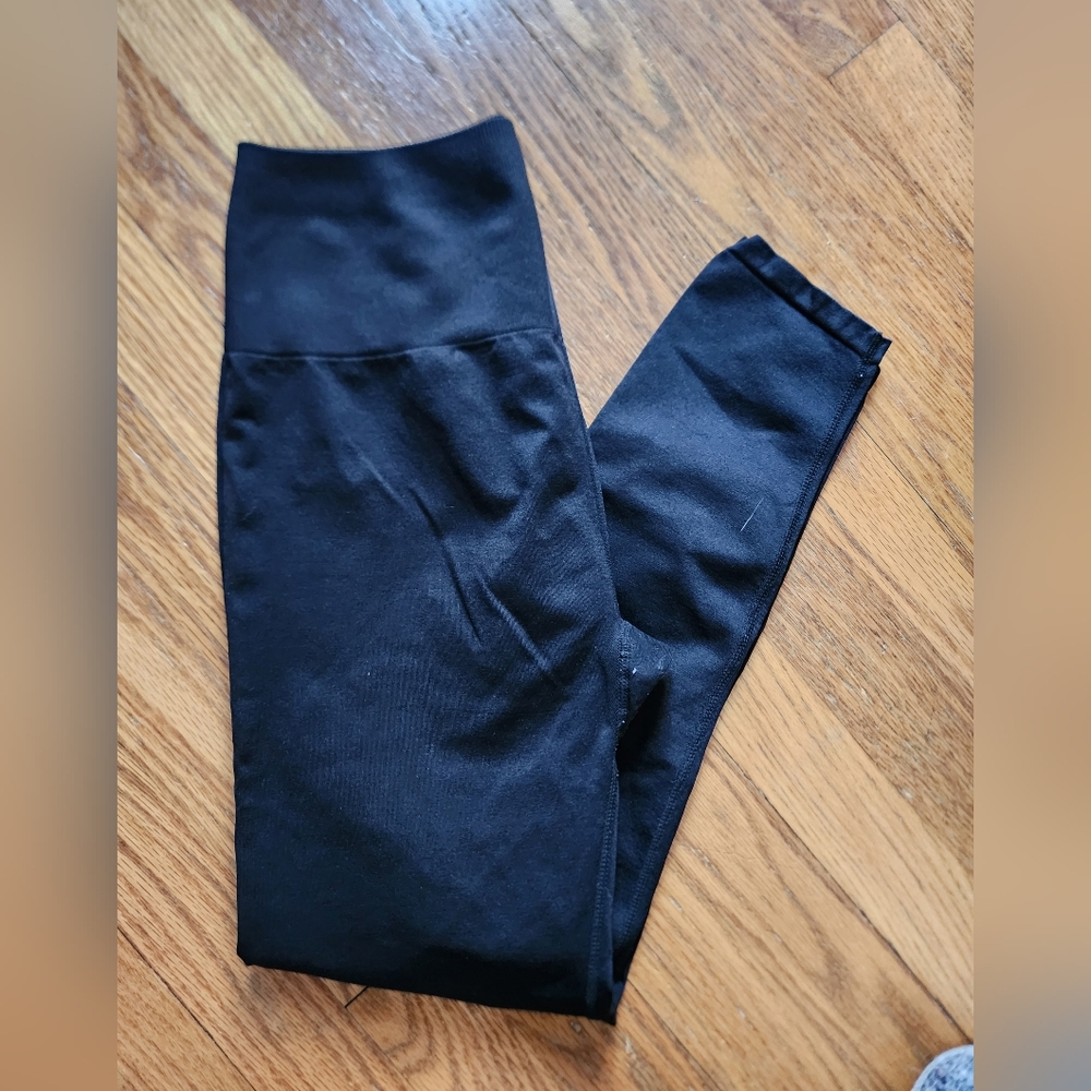 Black leggings